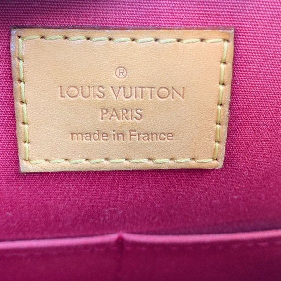 Louis Vuitton Authentic Red Monogram Vernis Leather GM Alma w/Lock Set - Picture 11 of 13